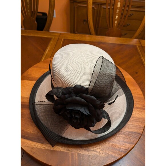 Betmar New York Vintage White 100% Straw Rolled Brim Roses Hat Style  G4395 main image 11